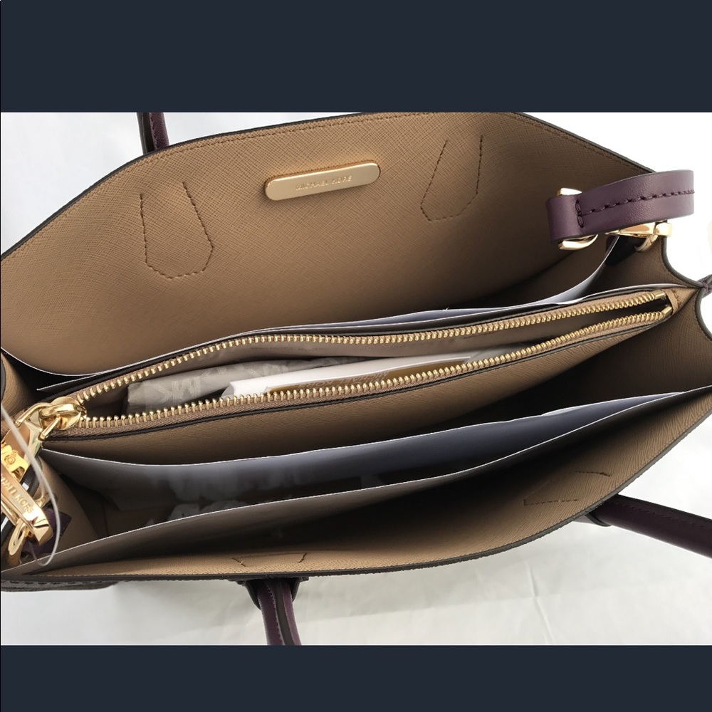 NWT Michael Kors Mercer Studio Large Convertible - Picture 7 of 8